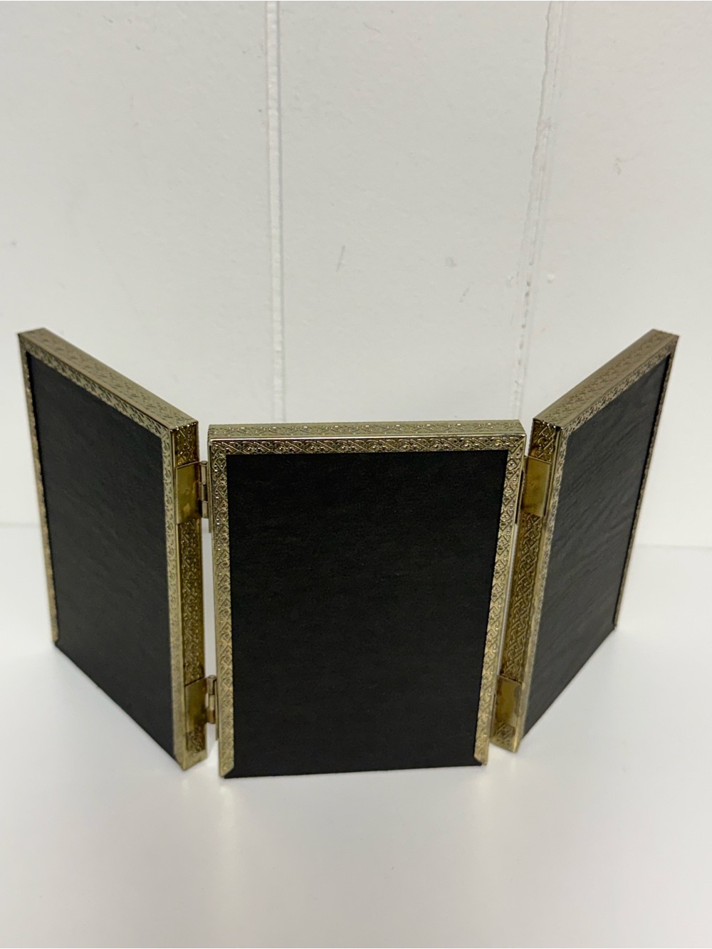 Vintage Goldtone Triple Hinged Picture Frame | Holds Three 3.5x5 Photos NOS NWT - Picture 7 of 12